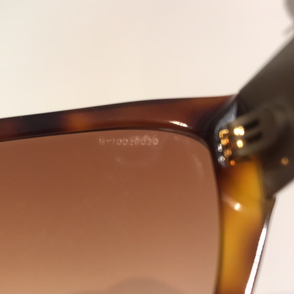 Burberry sunglasses - Picture 6 of 6